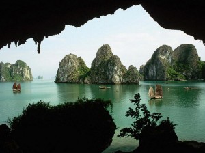 halong bay luxury ba ham lake 300x224 Caves, Grottos and Lake in Ha Long Bay